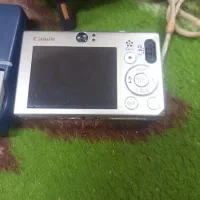 دربین عکاسی با دوتا رم دو گیگ و ۵۱۲ با کیف و شارژ