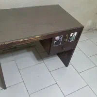 میز چوبی