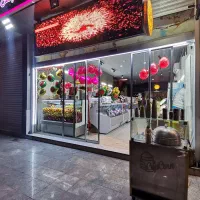 استخدام نیروی کار خانم یا آقا کافی شاپ بستنی فروشی