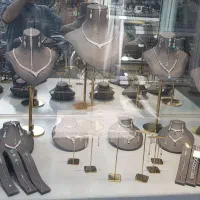 فروشنده ادمین پیج خانم