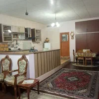 منزل مبله تمیز و مرتب خوش مکان|اجارهٔ کوتاه‌مدت آپارتمان و سوئیت|شیراز, تحویلی|دیوار