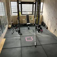 دستگاه اسمیت و دمبل و هالتر بدنسازی