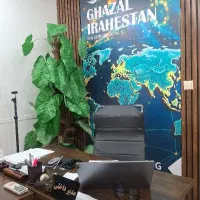 منشی و کارشناس فروش تلفنی