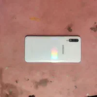 سامسونگ Galaxy A50 با حافظهٔ ۱۲۸ گیگابایت