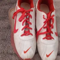 دستکش بوکس  و زانو بند  و کفش فوتبال سالن|کیف، کفش، کمربند|پرند, فاز ۵|دیوار