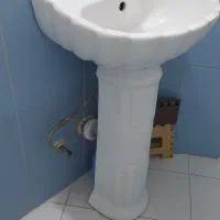 صورت شویی با شیر  آب مربوط