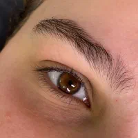 تخفیف ۵۰٪ لیفت ابرو و لمینیت مژه|خدمات آرایشگری و زیبایی|رشت, چله خانه|دیوار