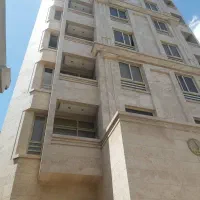 آپارتمان-170متری-با-180متر-حیاط-اختصاصی