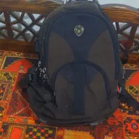 کوله پشتی جا دار من  جای تبلت و لپ تاپ هم داره