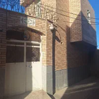 منزل به متراژ ۷۰ مار در بست همکف و بالا