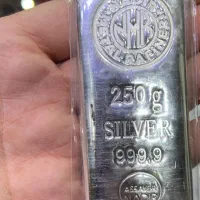 فروش و خریدار نقره ۴۵۰