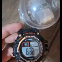 ساعت دیجیتالی.