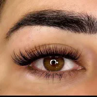 خدمات کاشت مژه هیدن و لیفت و اصلاح