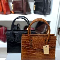 کیف سایز بزرگ زنانه دوشی و دستی چرم اصل۴/۸۵۰