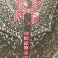 گیتار هلوکیتی بچگانه