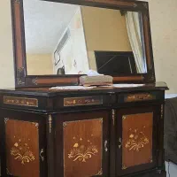 آیینه و کنسول