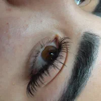 تخفیف اکستنشن مژه و لیفت مژه و ابرو