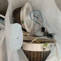 3عدد ال ای دی بزرگ‌ ویترین دکور