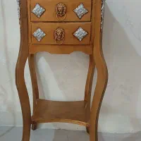 میز تلفن کلاسیک