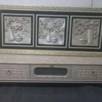 میز تلویزیون و تابلو