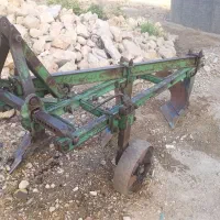 تراکتور رومانی گاوآهن