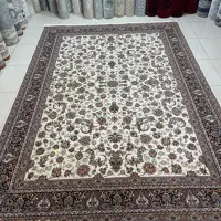 یک عدد فرش ۷۰۰ شانه بدون هیچ آسیب دیدگی آکرلیک