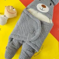 گهواره و قنداق نوزاد