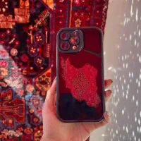 قاب گوشی دست‌ساز طرح فرش ایرانی