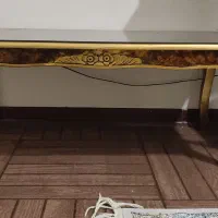 میز چوبی بزرگ