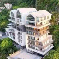 واحد لوکس ۱۱۹ متری در برج مونت رویال رامسر