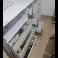 صندلی و دکور آرایشگاه|آرایشگاه و سالنهای زیبایی|قشم, |دیوار