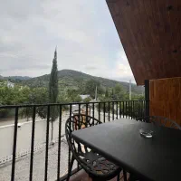 اجاره کلبه سویسی دو خوابه تراس وحیاط دار ماسال|اجارهٔ کوتاه‌مدت ویلا و باغ|رشت, منظریه|دیوار