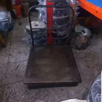 باسکول سنگی ۵۰۰ کیلویی قدیمی