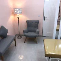 خانم مجرد منشی و اپراتور لیزر کلینیک زیبایی آموزش