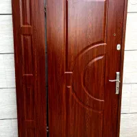 درب ورودی آپارتمان