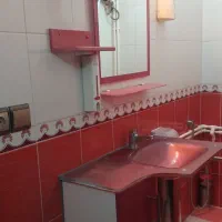 روشویی+آینه+باکس زیزروشوئی+دوعددپایه دیواری