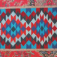 پادری و گلیم بزرگ دست بافت|پادری|اردکان, |دیوار