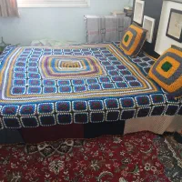 تخت دو نفره و رو تختی