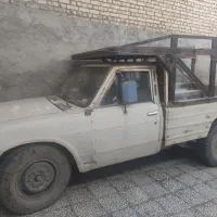 نیسان سفید