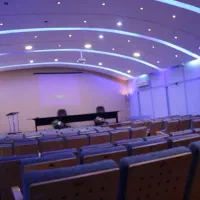 اجاره سالن همایش|اجارهٔ کوتاهمدت دفتر کار و فضای آموزشی|تهران, سنائی|دیوار