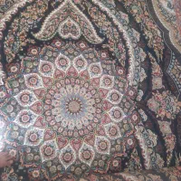 یک جفت قالی هم شکل