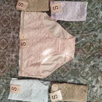 لباس زیر زنانه|لباس|میمند, |دیوار