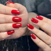 کاشت ناخن فقط ۴۰۰ آفر پاییزی
