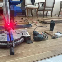 نصب پارکت قرنیز و ابزار دکوراتیو دکوراسیون ساختمان