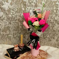 دسته‌گل بافتنی