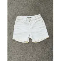 شلوارک جین و سارافون