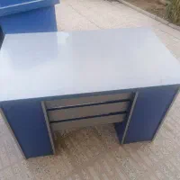 یحچال و ست میز صندلی و پارتیشن