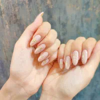 خدمات تخصصی ناخن