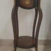 میز کنار سالن