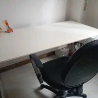 میز تحریر و صندلی